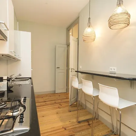 Lovelystay - Chiado Distinctive Apartment