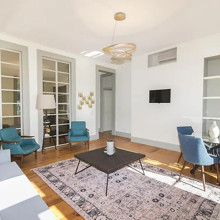 Lovelystay - Chiado Distinctive Apartment *